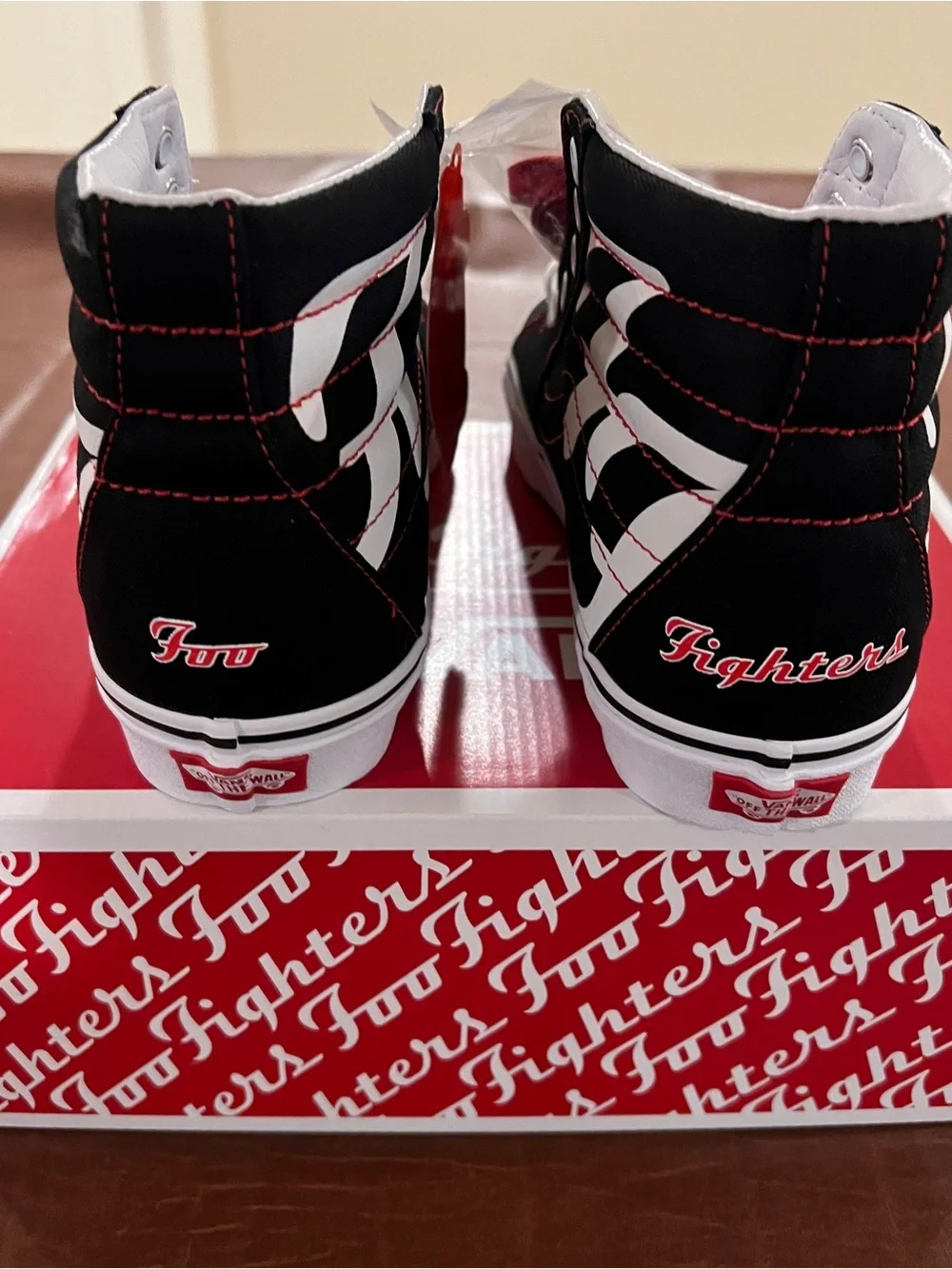 NIB Vans Sk8-Hi x Foo Fighters High Top Canvas Sneakers Black/White/Red US 8